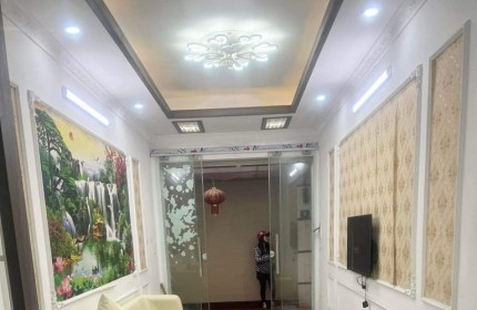 CHO THUÊ NHÀ NGUYÊN CĂN TAM TRINH, 5 TẦNG, 30M2, 3 NGỦ, FULL NỘI THẤT, 10 TRIỆU/THÁNG.